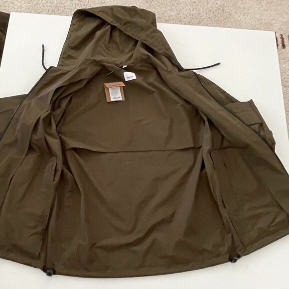 Burberry Everton Nylon Men's hooded Jacket, size 38, 40 US, Oversized styling - Picture 10 of 13